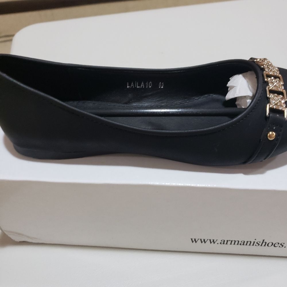 ๐ฆNWT Flats w/rhinestone embellishments - Picture 3 of 4